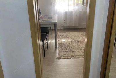 Garsoniera - Decomandat - Bloc Anvelopat - Mobilat #537;i Utilat - Zona UMT - 1