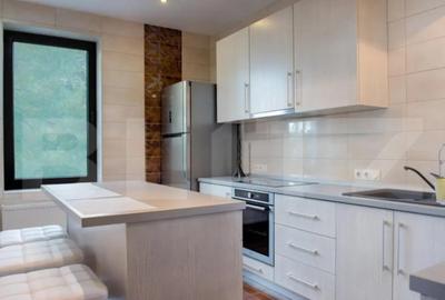 Casă cu 4 camere cu Teren 2456 Mp în Livezeni - 11