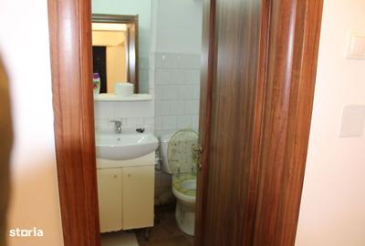 Apartament cu 3 camere decomandat în 9 Mai - 9