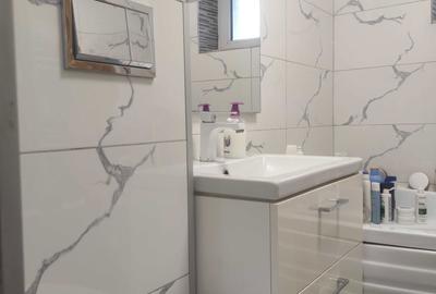 Apartament cu 3 camere decomandat în Tomești - 3