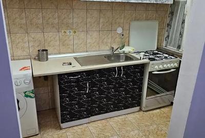 Apartament cu 4 camere semidecomandat în Micro II - 7
