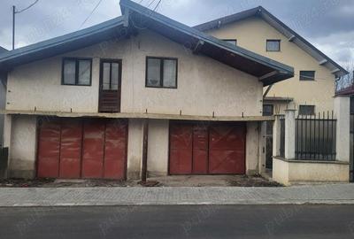 Casă cu Teren 750 Mp în Central