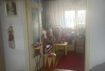 APARTAMENT 4 CAMERE-MALL VITAN-DECOMANDAT-2 BAI-2 BALCOANE-REABILITAT - 4
