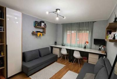 Apartament cu 3 camere decomandat în UTA - 2