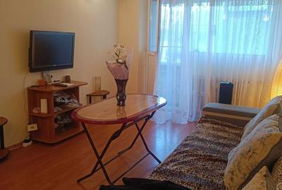 Apartament cu 3 camere decomandat în Central - 1