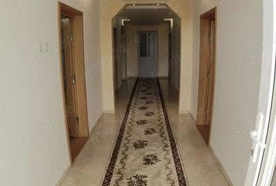 Casă cu 3 camere în Central - 1