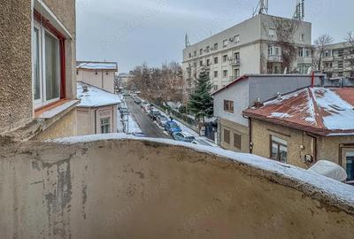 Apartament cu 2 camere semidecomandat în Dacia