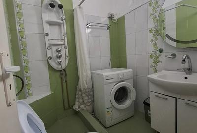 Apartament cu 2 camere decomandat în Complex Studențesc
