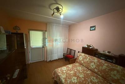 Apartament 3 camere cf 1 semidecomandat zona Micro 3 - 2