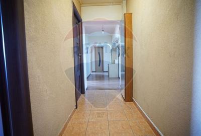 Apartament cu 4 camere decomandat în Ghencea - 10