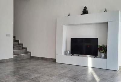 Casă cu 3 camere cu Teren 700 Mp în Groși - 10