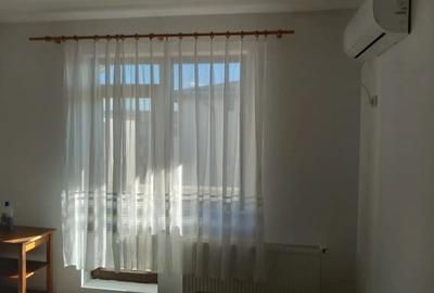 Garsonieră decomandată în Roșu - 3