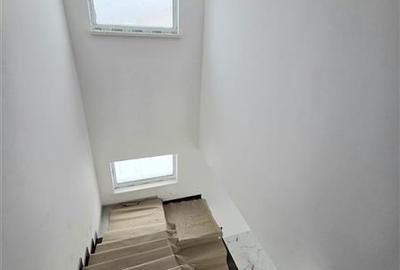 Casă individuală cu 5 camere cu Canalizare în Lumina - 20