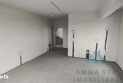 Casă cu 9 camere cu Teren 300 Mp în Central - 3