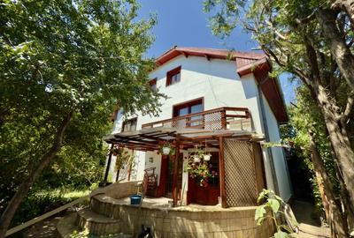 Vila spatioasa P+1+M de vanzare in Agigea | Teren 658 mp | Acces din 2 strazi! - 1