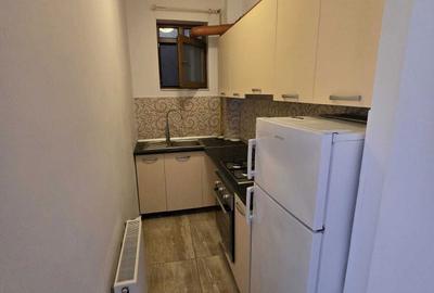 Apartament cu 3 camere semidecomandat în Exterior Vest