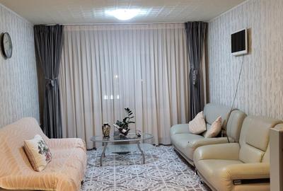 Apartament cu 4 camere decomandat, mobilat în Anda