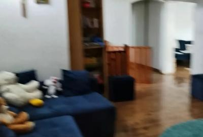 Casă cu 7 camere în Exterior Vest - 19