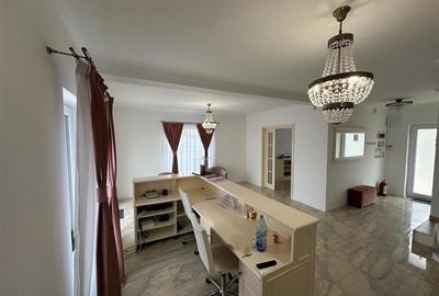 Casă cu 4 camere cu Canalizare în Valea Lupului