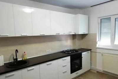 Apartament cu 2 camere decomandat în Basarabia