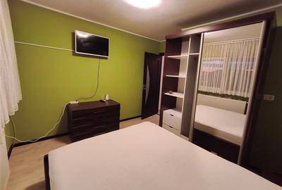 Apartament cu 3 camere decomandat, mobilat în Tractorul - 5