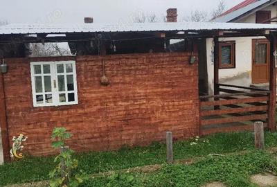 Casă cu 3 camere cu Teren 2900 Mp în Lunca