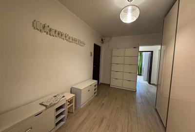Apartament cu 3 camere decomandat în Palat - 9