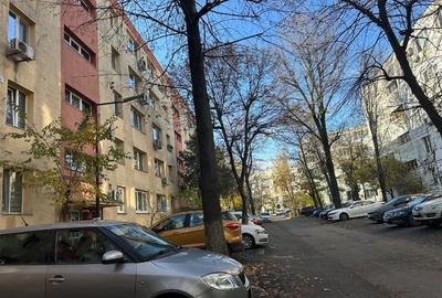Apartament cu 4 camere decomandat, mobilat în Berceni