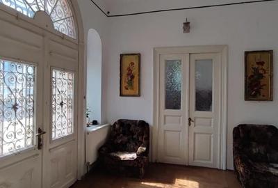 Casă cu 6 camere cu Teren 1250 Mp în Central - 4