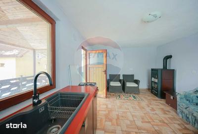 Casă cu 4 camere cu Teren 2000 Mp în Bratca - 12