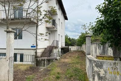 Casă cu 6 camere în Central - 10