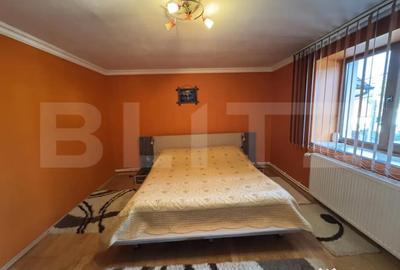 Casă cu 6 camere cu Teren 2500 Mp în Central