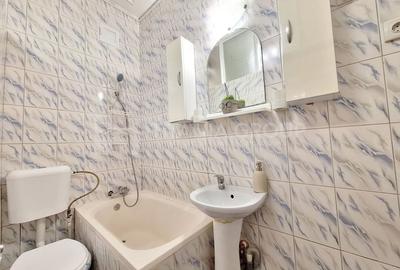 Garsoniera mobilata+camera la demisol, zona Tractorul, comision 0 - 5