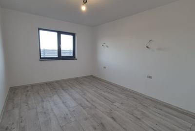 Case 4 camere TiP PARTER Bradu | 400 mp teren - 11