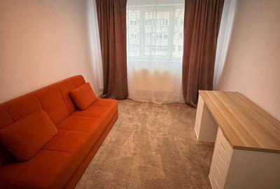 Apartament cu 3 camere în Podu Roș - 1