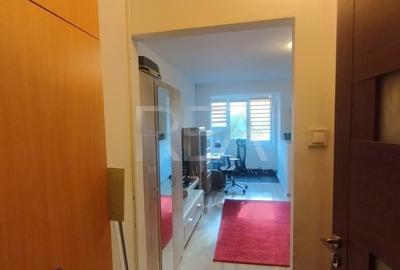 Garsonieră decomandată, mobilată în Titan - 10