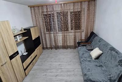 Apartament cu 4 camere semidecomandat în Micro II - 10