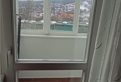 Apartament cu 4 camere în Simeria - 14