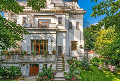 Casă individuală cu 63 camere cu Canalizare în P-ța Romană - 7