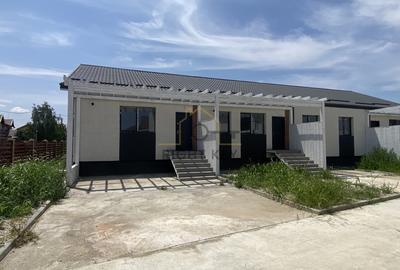 Oportunitate | 4 camere | 200 mp teren | La cheie - Domnesti - 2