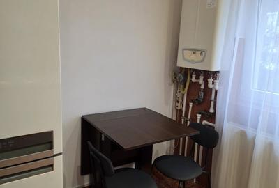 Vitan , garsoniera, CENTRALA PROPRIE, 320 euro, 7 min metrou Mihai Bravu - 3