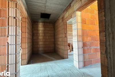 Casă cu 4 camere cu Teren 350 Mp în Tipografilor - 5