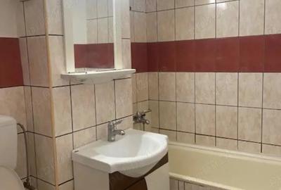 Inchiriez apartament , 2 camere , decomandat , str.Timisorii 110 , etaj 3 - 11