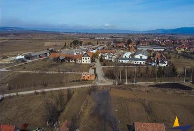 In areal linistit, acces facil, 120.000mp teren extravilan, - 4