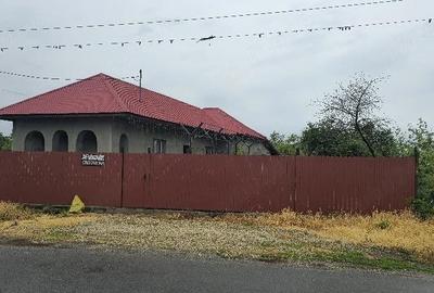 Casă cu 3 camere cu Teren 750 Mp în Sohatu - 1