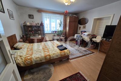 Casă cu 6 camere cu Canalizare în Sub Arini - 2