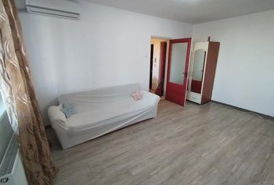Apartament cu 2 camere semidecomandat în Progresul - 7