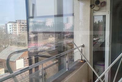 Apartament cu 2 camere decomandat în Universității - 3