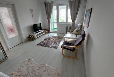 Apartament cu 2 camere decomandat în Titan - 3