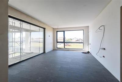 Casa noua in Harman, cu arhitectura moderna si spatii vitrate - 17
